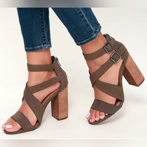 Steve Madden Sundance Brown Nubuck Leather Block Heel - Size 6